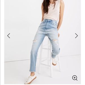 Madewell jeans Mom Jeans 29 light wash, distressed